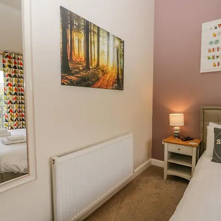 Cartmel Lodge *