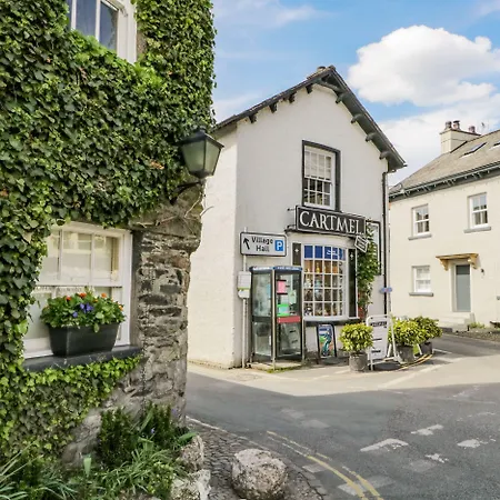 Cartmel Lodge *
